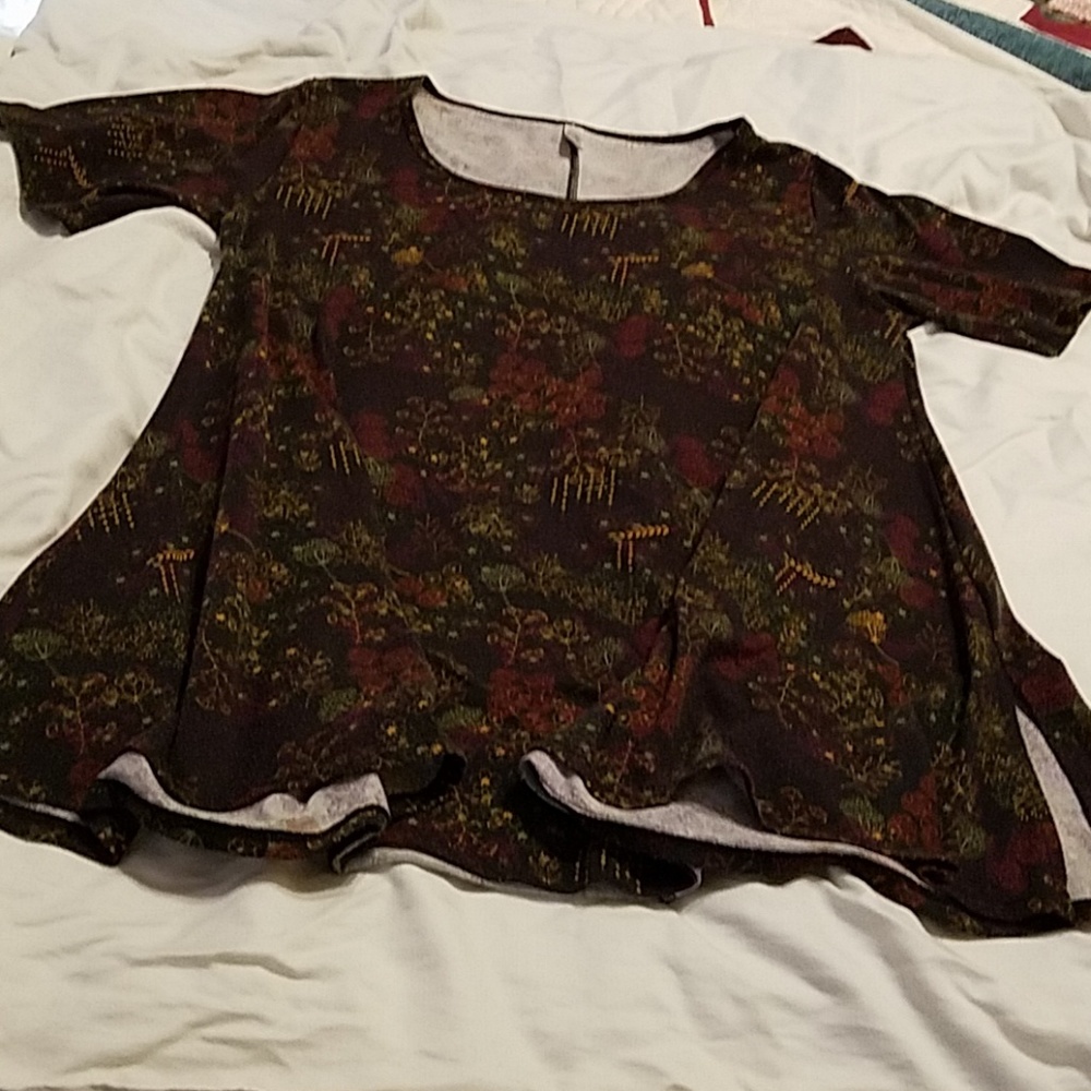 Luluroe Perfect Tee large
